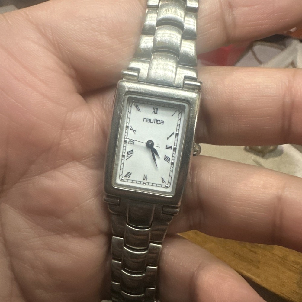 Working VTG Nautica Ladies Watch Silver Tone Quartz New Battery 21mm Fit 6.25"